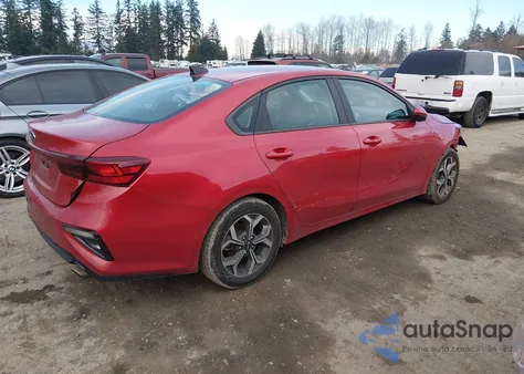 2021 Kia Forte Lxs z USA, uszkodzony, nr VIN 3KPF24AD0ME404751